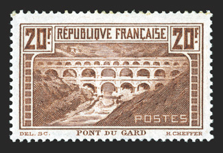 253, 1929 20Fr Red brown, die I, fresh and well centered, o.g., very lightly hinged, extremely fine (Yvert 262 Ç550).